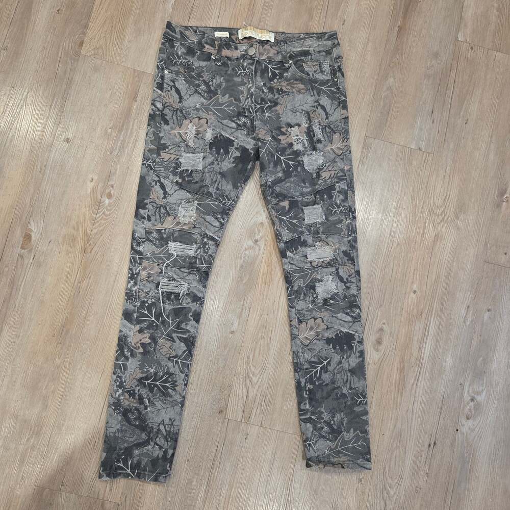 Street Jeans Men's Skinny Fit Camouflage Leaf Print Distressed Jeans